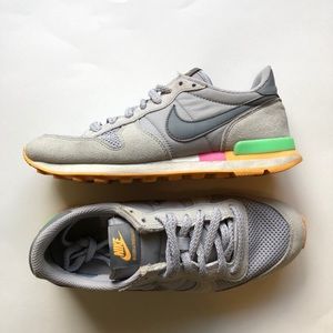 Nike Internationalist Sneakers